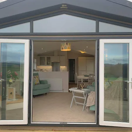 The Hollin Retreat At Hollin Barn Park * Thirsk