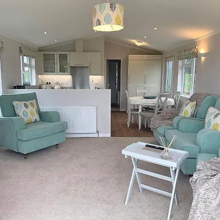 Chalet The Hollin Retreat At Hollin Barn Park *